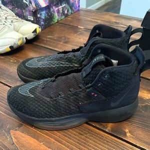 Nike Zoom arise basketball sneakers